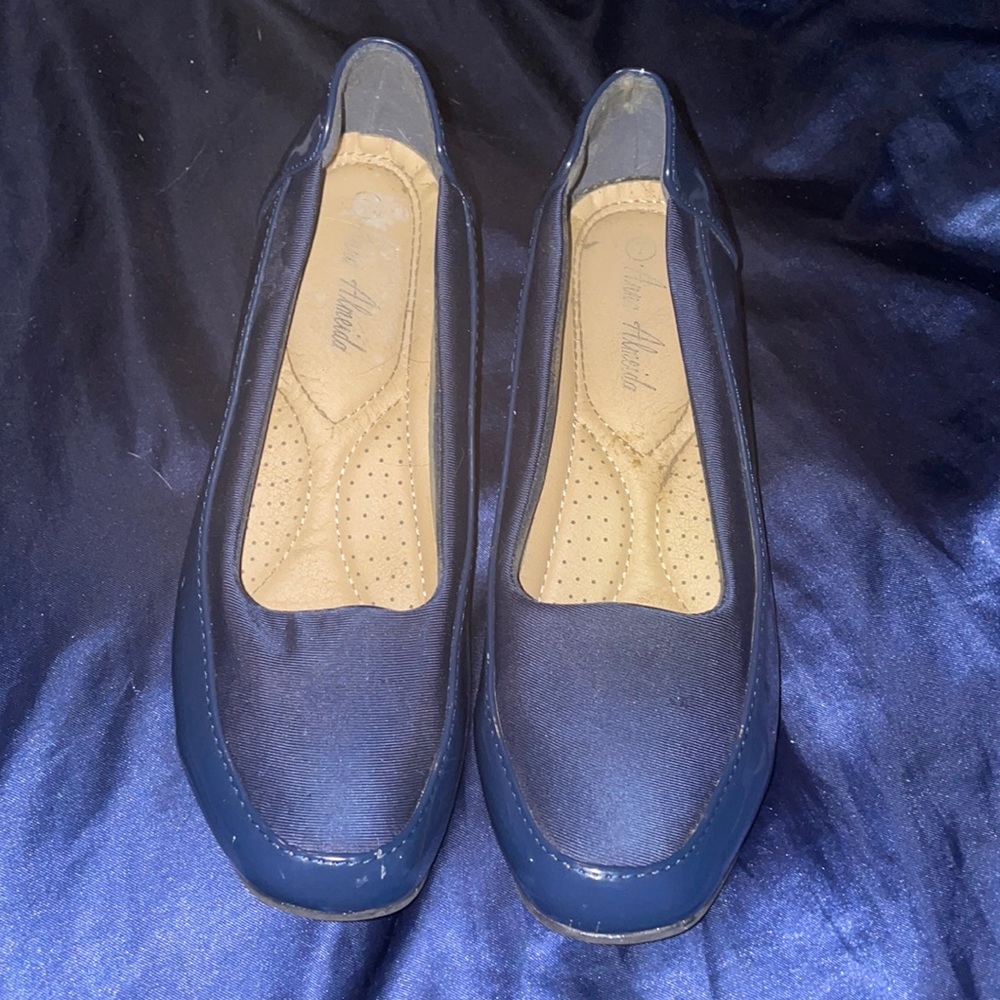 Anna Almeida navy shoes sz 7